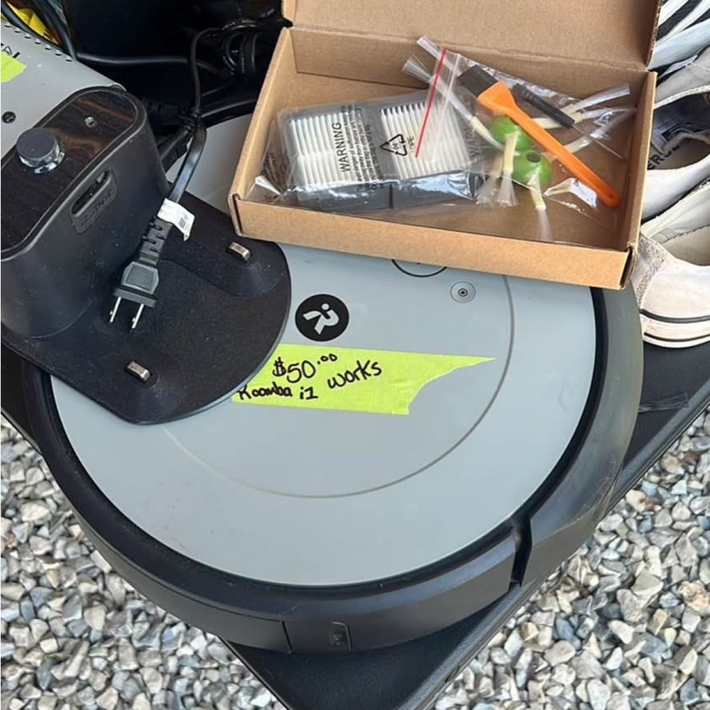 Roomba i1